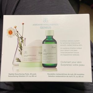 Unopened Arbonne Genius resurfacing pads